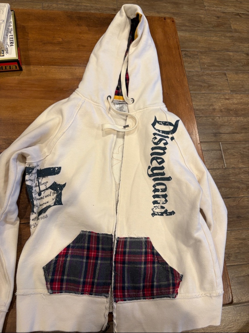 Disneyland White Zip-Up Hoodie with Plaid Pockets